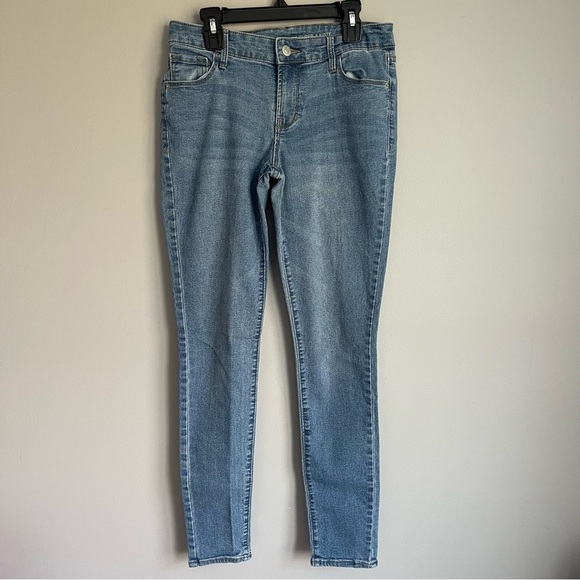 Old Navy Super Skinny Midrise Jeans - Picture 2 of 5